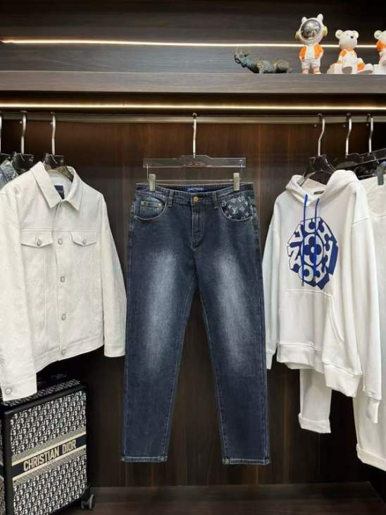Picture of LV Jeans Long _SKULVsz29-408qx11611685